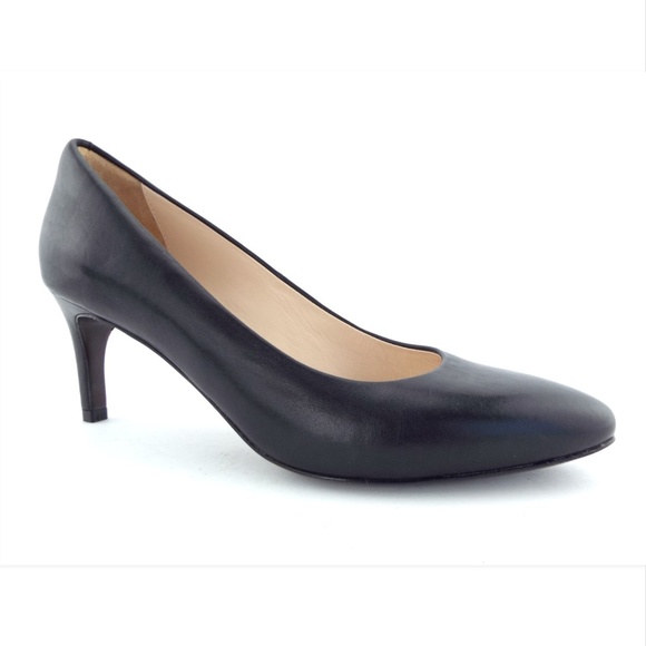 Cole Haan Black Leather Almond Toe Classic Pumps 9 - Picture 1 of 8